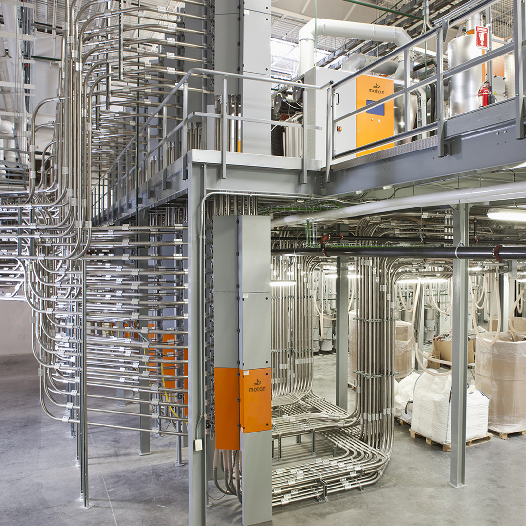 transporte-de-materia-prima-industria-de-plasticos